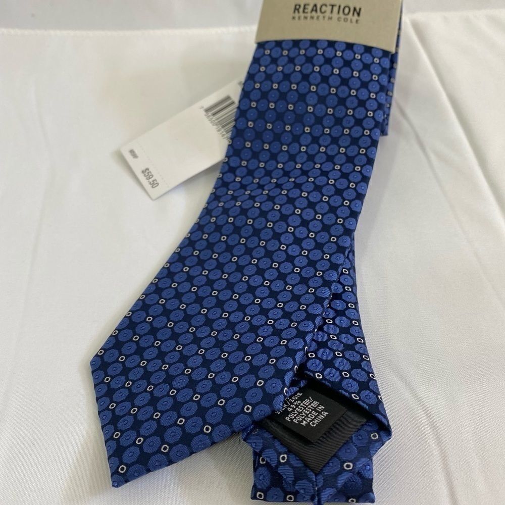 Kenneth Cole Reaction Blue Circle Professional Tie